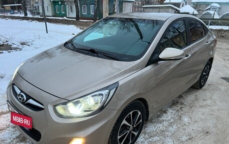 Hyundai Solaris II рестайлинг, 2011 год, 845 000 рублей, 10 фотография