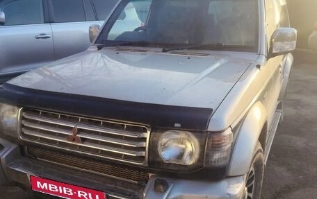 Mitsubishi Pajero III рестайлинг, 1993 год, 499 900 рублей, 1 фотография