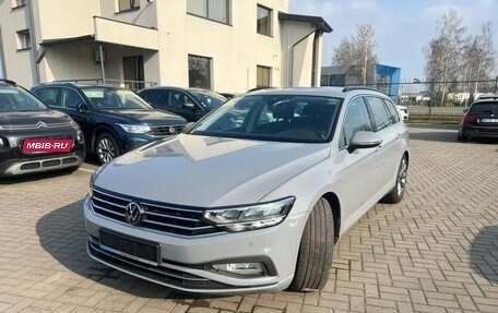 Volkswagen Passat B8 рестайлинг, 2023 год, 2 242 000 рублей, 5 фотография