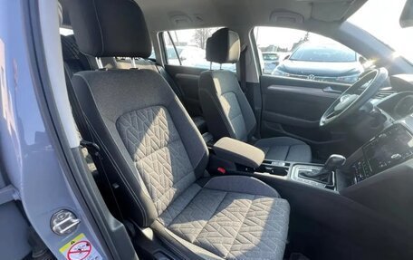 Volkswagen Passat B8 рестайлинг, 2023 год, 2 242 000 рублей, 6 фотография