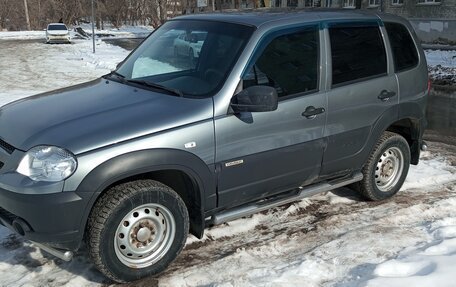 Chevrolet Niva I рестайлинг, 2016 год, 700 000 рублей, 2 фотография