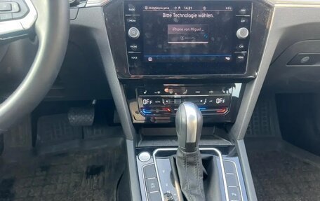 Volkswagen Passat B8 рестайлинг, 2023 год, 2 242 000 рублей, 11 фотография