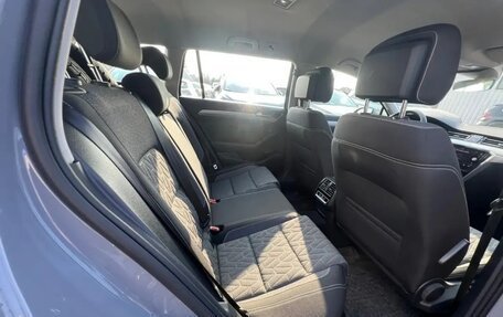 Volkswagen Passat B8 рестайлинг, 2023 год, 2 242 000 рублей, 8 фотография