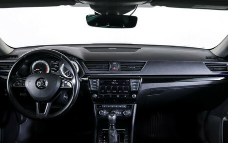 Skoda Superb III рестайлинг, 2016 год, 1 990 000 рублей, 13 фотография