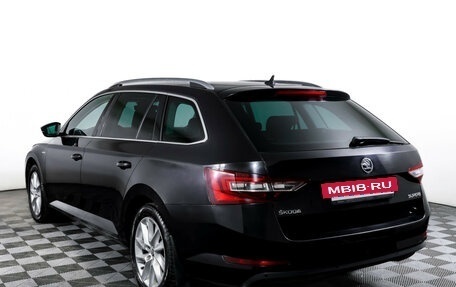 Skoda Superb III рестайлинг, 2016 год, 1 990 000 рублей, 7 фотография