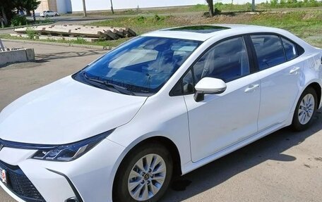 Toyota Corolla, 2023 год, 2 350 000 рублей, 2 фотография