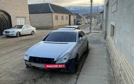 Mercedes-Benz CLS, 2005 год, 600 000 рублей, 2 фотография