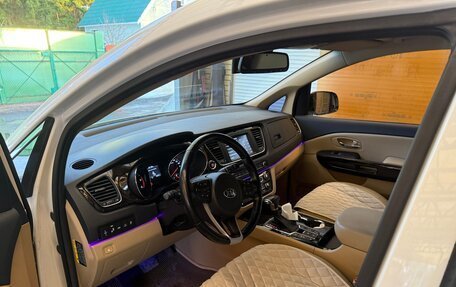 KIA Carnival III, 2018 год, 3 100 000 рублей, 8 фотография