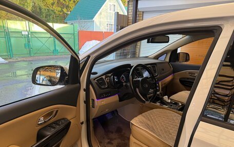 KIA Carnival III, 2018 год, 3 100 000 рублей, 10 фотография