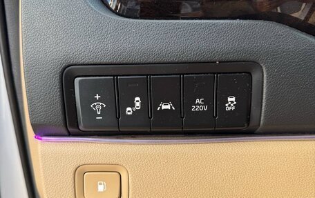 KIA Carnival III, 2018 год, 3 100 000 рублей, 12 фотография