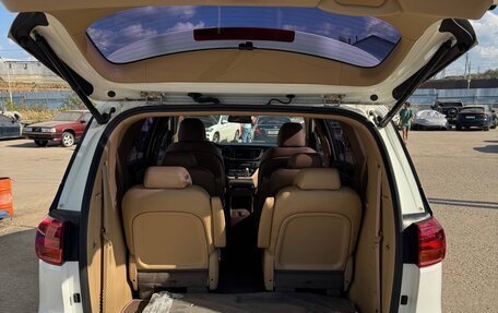 KIA Carnival III, 2018 год, 3 100 000 рублей, 18 фотография