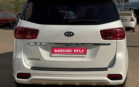 KIA Carnival III, 2018 год, 3 100 000 рублей, 26 фотография