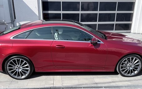 Mercedes-Benz E-Класс, 2019 год, 4 700 000 рублей, 4 фотография