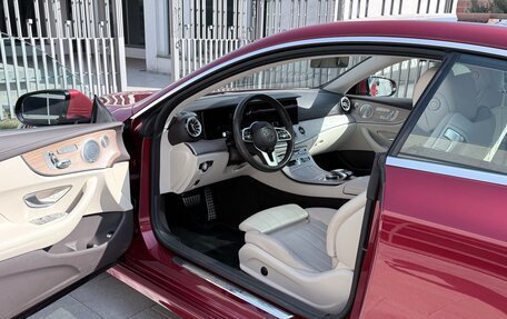 Mercedes-Benz E-Класс, 2019 год, 4 700 000 рублей, 12 фотография