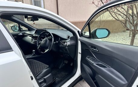 Toyota C-HR I рестайлинг, 2018 год, 2 299 000 рублей, 6 фотография