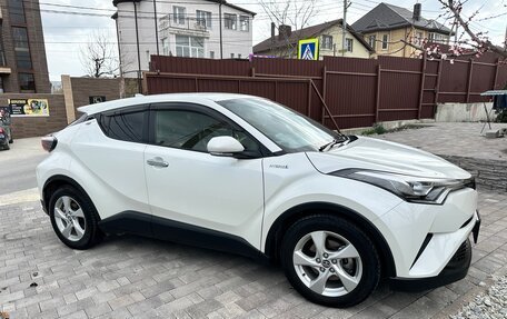 Toyota C-HR I рестайлинг, 2018 год, 2 299 000 рублей, 7 фотография