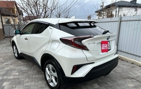 Toyota C-HR I рестайлинг, 2018 год, 2 299 000 рублей, 2 фотография