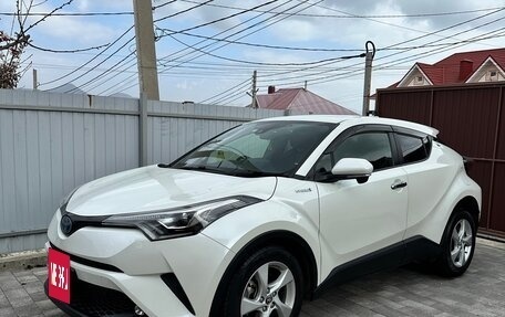 Toyota C-HR I рестайлинг, 2018 год, 2 299 000 рублей, 10 фотография