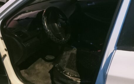 Hyundai Solaris II рестайлинг, 2015 год, 550 000 рублей, 3 фотография