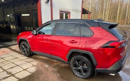 Toyota RAV4, 2021 год, 3 700 000 рублей, 9 фотография