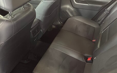 Toyota RAV4, 2021 год, 3 700 000 рублей, 10 фотография