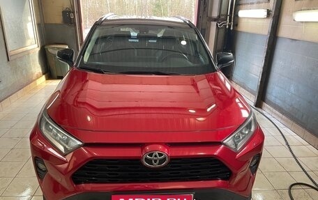 Toyota RAV4, 2021 год, 3 700 000 рублей, 13 фотография