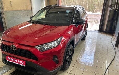 Toyota RAV4, 2021 год, 3 700 000 рублей, 12 фотография