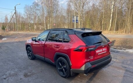 Toyota RAV4, 2021 год, 3 700 000 рублей, 21 фотография