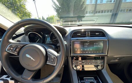 Jaguar F-Pace, 2019 год, 3 580 000 рублей, 13 фотография