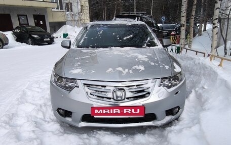 Honda Accord VIII рестайлинг, 2011 год, 1 000 000 рублей, 4 фотография
