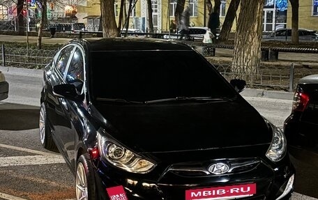 Hyundai Solaris II рестайлинг, 2011 год, 780 000 рублей, 11 фотография