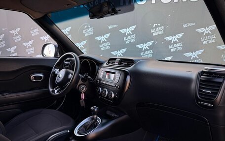 KIA Soul II рестайлинг, 2015 год, 1 360 000 рублей, 23 фотография