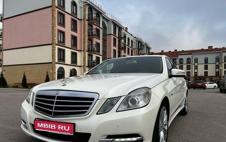 Mercedes-Benz E-Класс, 2011 год, 1 490 000 рублей, 1 фотография