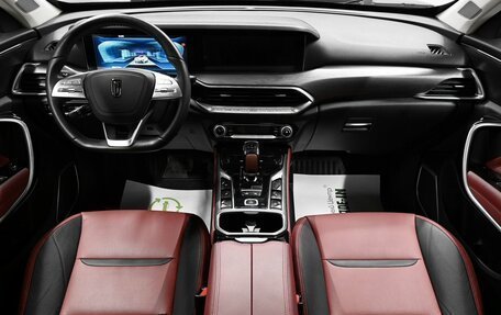 FAW Bestune T77, 2022 год, 1 895 000 рублей, 11 фотография