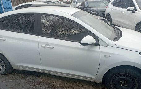 Hyundai Solaris II рестайлинг, 2019 год, 598 500 рублей, 2 фотография