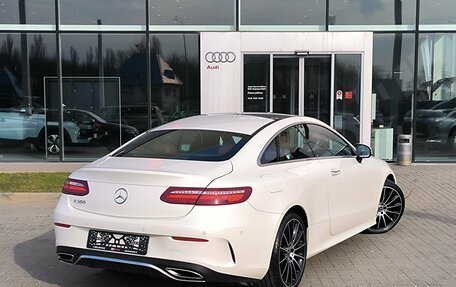 Mercedes-Benz E-Класс, 2018 год, 3 590 000 рублей, 2 фотография