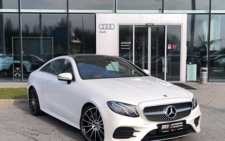 Mercedes-Benz E-Класс, 2018 год, 3 590 000 рублей, 5 фотография