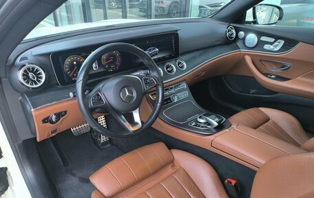 Mercedes-Benz E-Класс, 2018 год, 3 590 000 рублей, 12 фотография