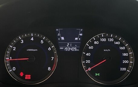 Hyundai Solaris II рестайлинг, 2013 год, 710 000 рублей, 13 фотография