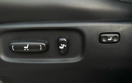 Toyota Land Cruiser 200, 2012 год, 3 299 000 рублей, 20 фотография