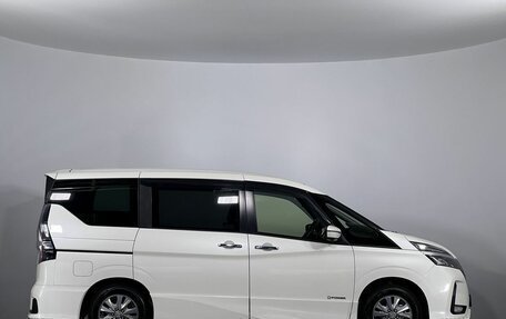 Nissan Serena IV, 2019 год, 3 000 000 рублей, 4 фотография