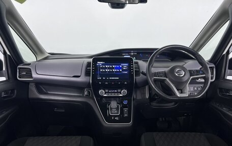 Nissan Serena IV, 2019 год, 3 000 000 рублей, 14 фотография