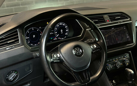 Volkswagen Tiguan II, 2018 год, 2 950 000 рублей, 11 фотография