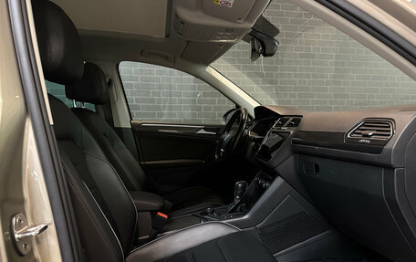 Volkswagen Tiguan II, 2018 год, 2 950 000 рублей, 12 фотография