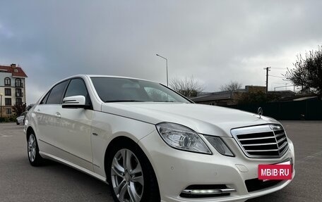 Mercedes-Benz E-Класс, 2011 год, 1 490 000 рублей, 8 фотография