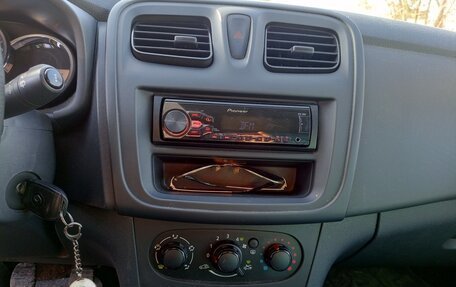 Renault Sandero II рестайлинг, 2016 год, 750 000 рублей, 9 фотография