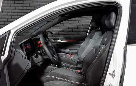 Volkswagen Golf VIII, 2024 год, 3 910 000 рублей, 10 фотография