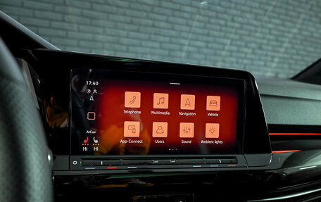Volkswagen Golf VIII, 2024 год, 3 910 000 рублей, 15 фотография