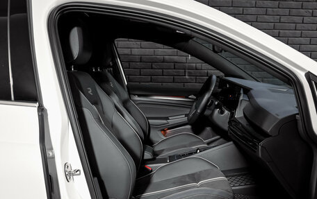 Volkswagen Golf VIII, 2024 год, 3 910 000 рублей, 11 фотография