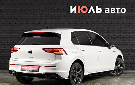 Volkswagen Golf VIII, 2024 год, 3 910 000 рублей, 4 фотография